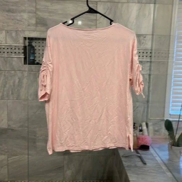 Soft light pink t shirt - Picture 5 of 8